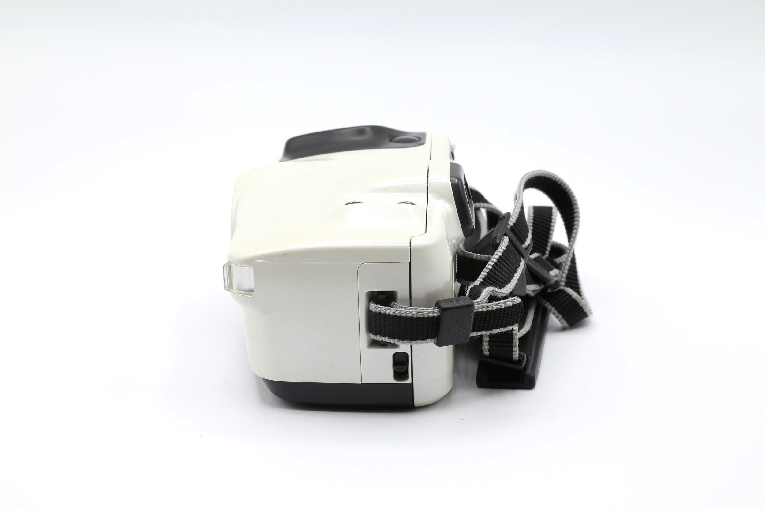 Minolta Freedom Zoom 105i 35mm Film Camera – Relics