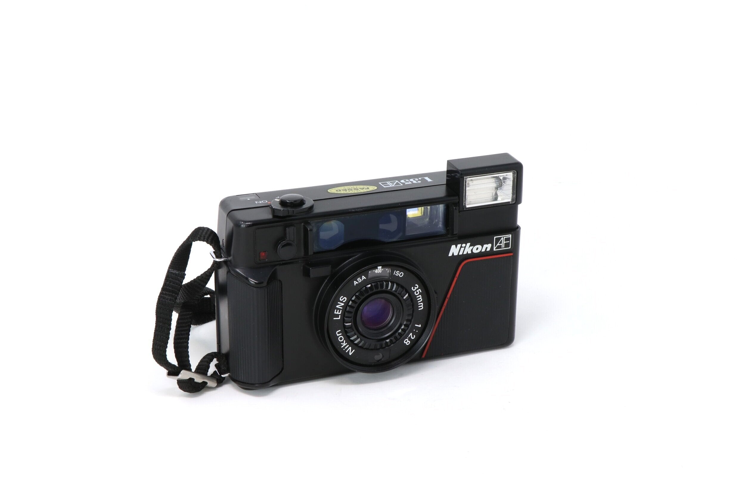 Nikon L35 AF 35mmフィルムカメラ Nikon L35AF - Japan's Pikaichi Point and Shoot - Casual Photophile